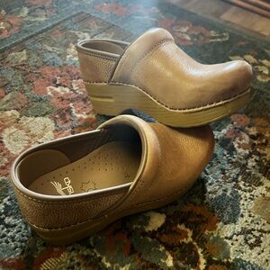 Dansko clogs size 5